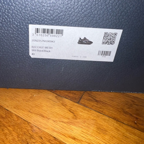 Dior B22 (Black/Silver) - Picture 4 of 4